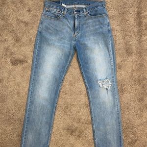 Levi’s 511 Standard Slim Fit Ripped Men’s Jeans. Size 34 X 32.